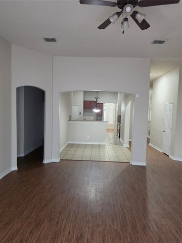 1743 Summerwood Lane, Cedar Hill, TX 75104