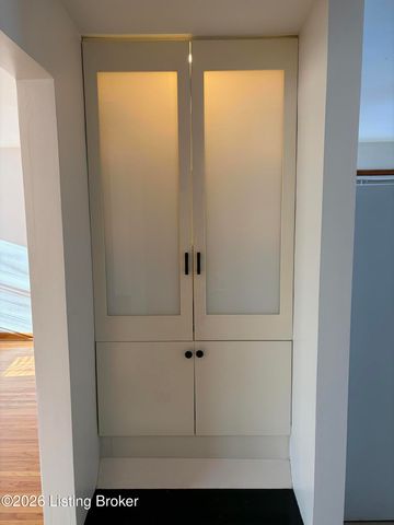 2819 Breckenridge Ln, Louisville, KY 40220