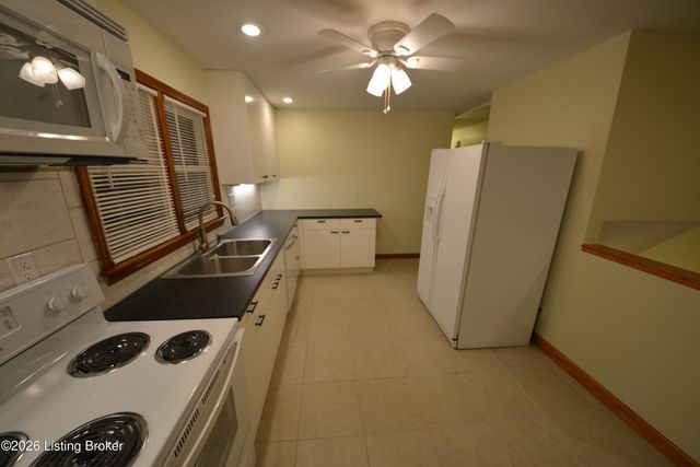 2819 Breckenridge Ln, Louisville, KY 40220