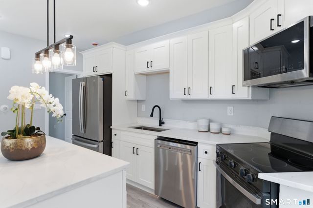 102 Capen Street, Hartford, CT 06120
