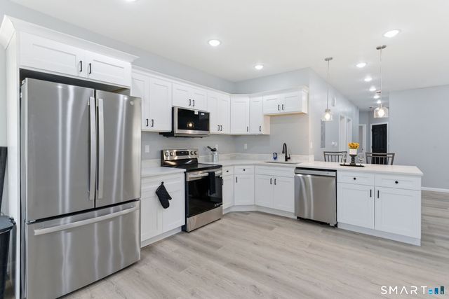102 Capen Street, Hartford, CT 06120