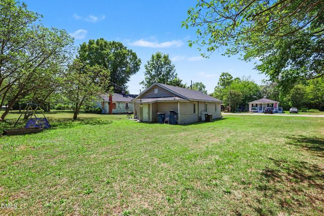 518 E Townsend Street, Dunn, NC 28334