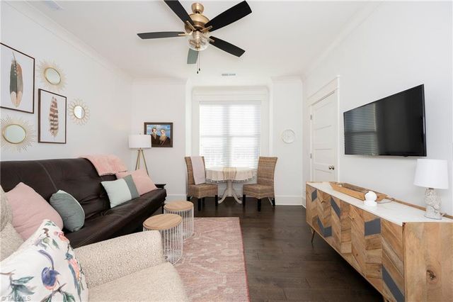 319 Pipers Ridge West W, Winston-salem, NC 27127