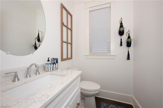 319 Pipers Ridge West W, Winston-salem, NC 27127