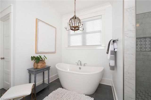 319 Pipers Ridge West W, Winston-salem, NC 27127