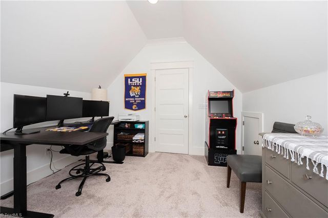 319 Pipers Ridge West W, Winston-salem, NC 27127