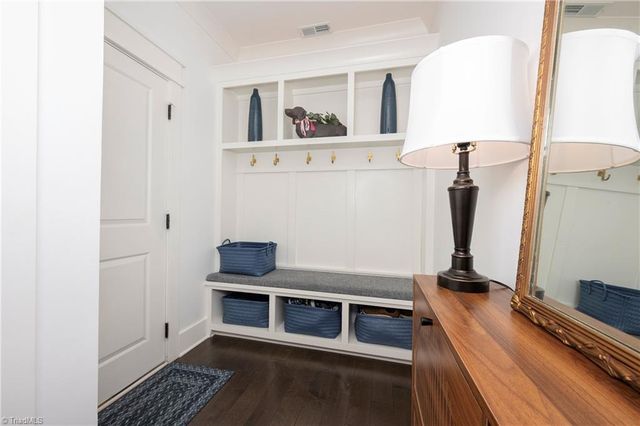 319 Pipers Ridge West W, Winston-salem, NC 27127