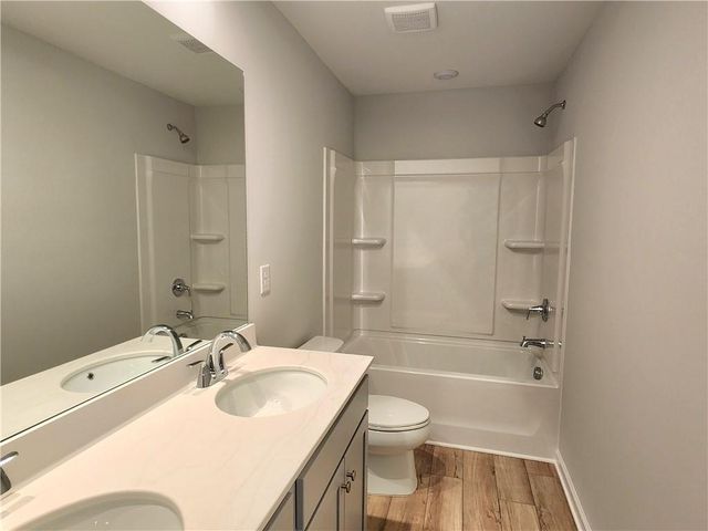 848 Leraes Way, Loganville, GA 30052