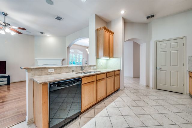 949 Winged Foot Drive, Fairview, TX 75069