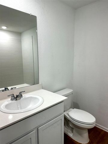 325 Birch Blossom Path, Magnolia, TX 77354
