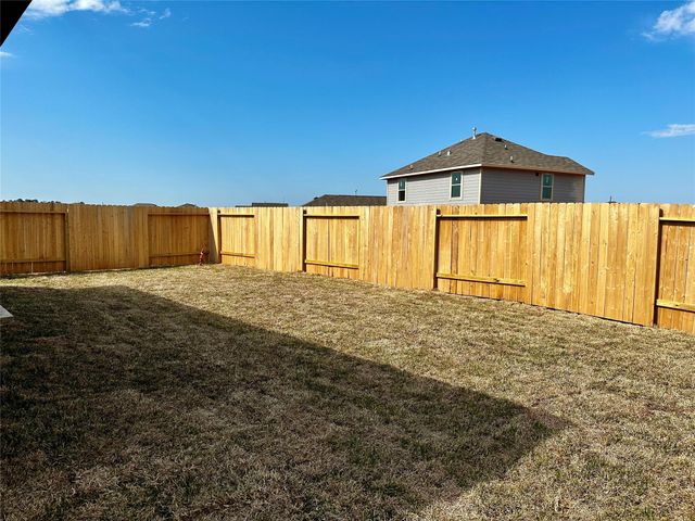 325 Birch Blossom Path, Magnolia, TX 77354