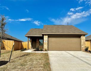 325 Birch Blossom Path, Magnolia, TX 77354