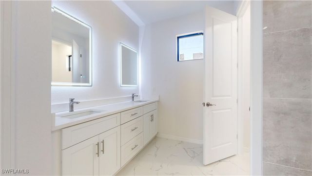2608 NW 22nd ST, Cape Coral, FL 33993