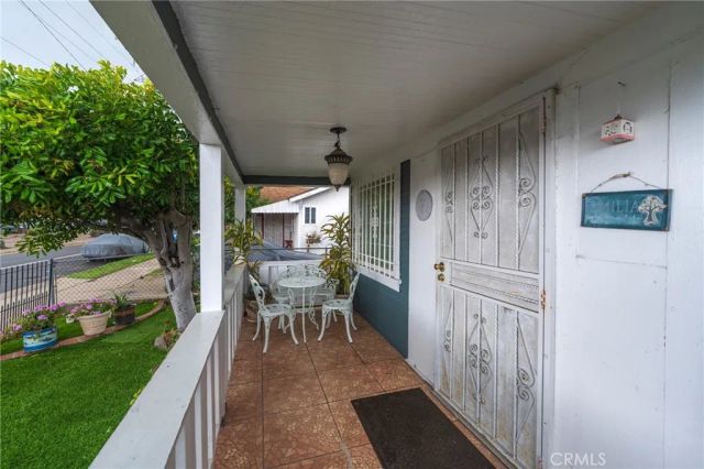 1219 W 98th, Los Angeles, CA 90044