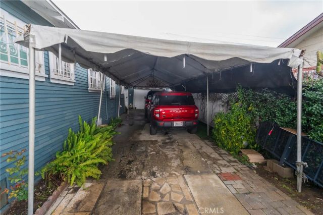 1219 W 98th, Los Angeles, CA 90044