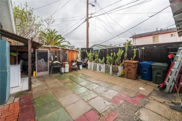 1219 W 98th, Los Angeles, CA 90044