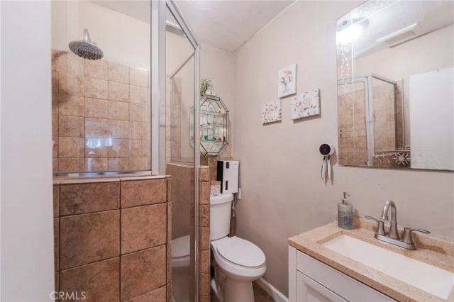 1219 W 98th, Los Angeles, CA 90044