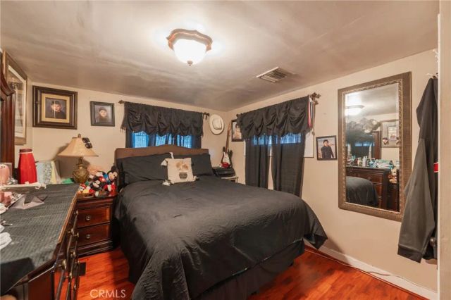 1219 W 98th, Los Angeles, CA 90044