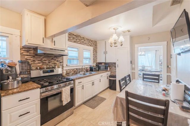 1219 W 98th, Los Angeles, CA 90044