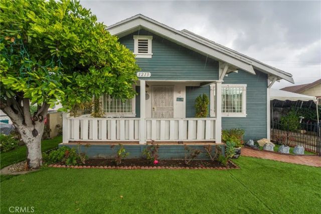 1219 W 98th, Los Angeles, CA 90044