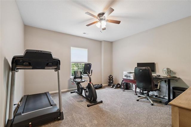 17311 Blue Moon Lane, Tonganoxie, KS 66086