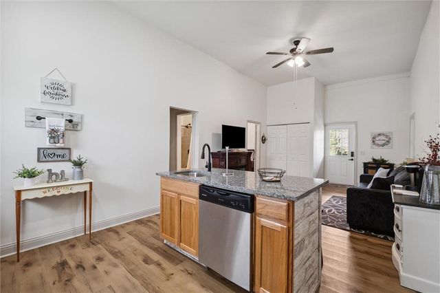 17311 Blue Moon Lane, Tonganoxie, KS 66086