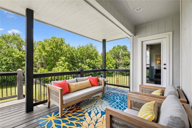 17311 Blue Moon Lane, Tonganoxie, KS 66086