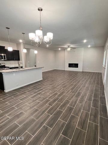 804 BLINGWOOD, El Paso, TX 79928
