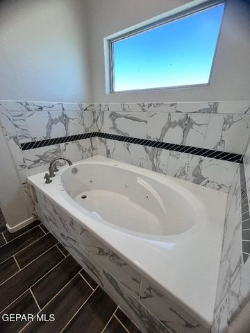 804 BLINGWOOD, El Paso, TX 79928
