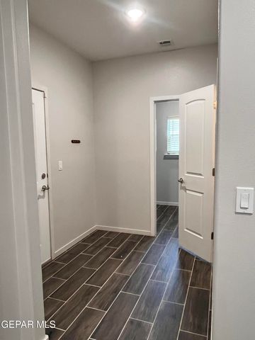 804 BLINGWOOD, El Paso, TX 79928
