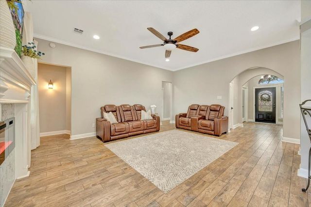 306 Sunset Ridge Drive, League City, TX 77573