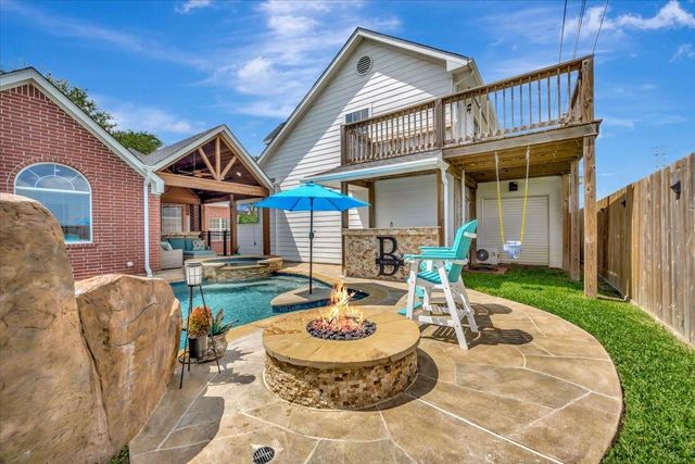 306 Sunset Ridge Drive, League City, TX 77573