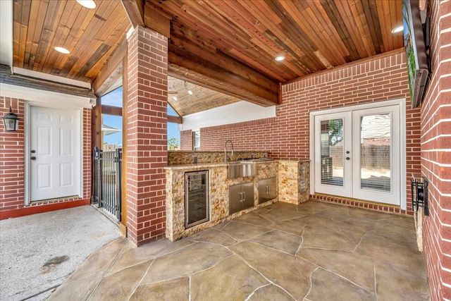 306 Sunset Ridge Drive, League City, TX 77573