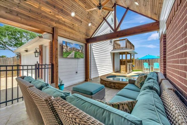 306 Sunset Ridge Drive, League City, TX 77573