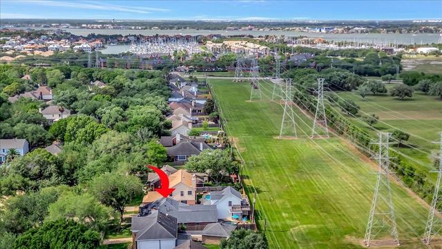 306 Sunset Ridge Drive, League City, TX 77573