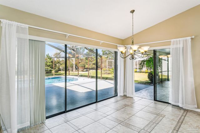 5519 Navaho Dr, Pensacola, FL 32507