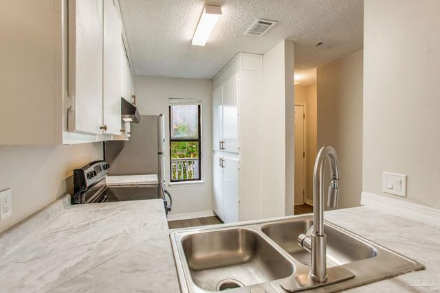 5392 Munson Hwy, Milton, FL 32570