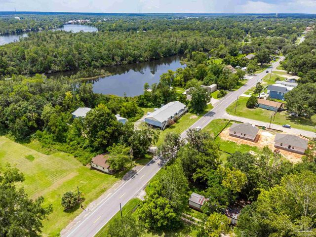 5392 Munson Hwy, Milton, FL 32570