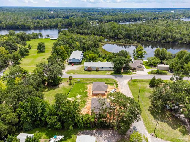5392 Munson Hwy, Milton, FL 32570