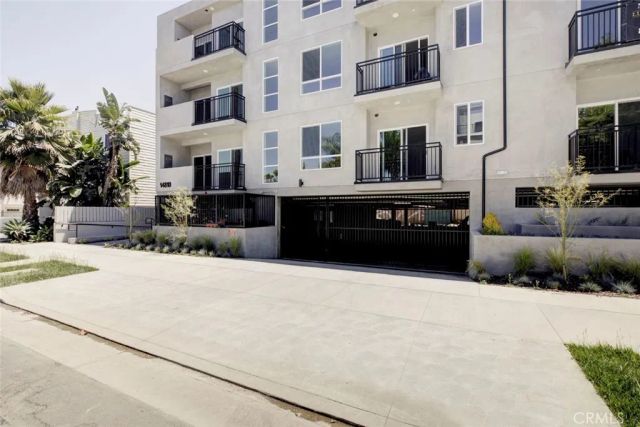 14810 Delano Street 406, Van Nuys, CA 91411