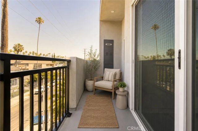 14810 Delano Street 406, Van Nuys, CA 91411