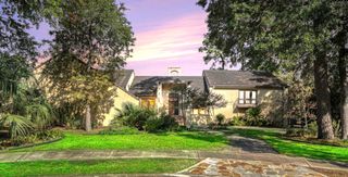 4 Del Oro Court, Baytown, TX 77521