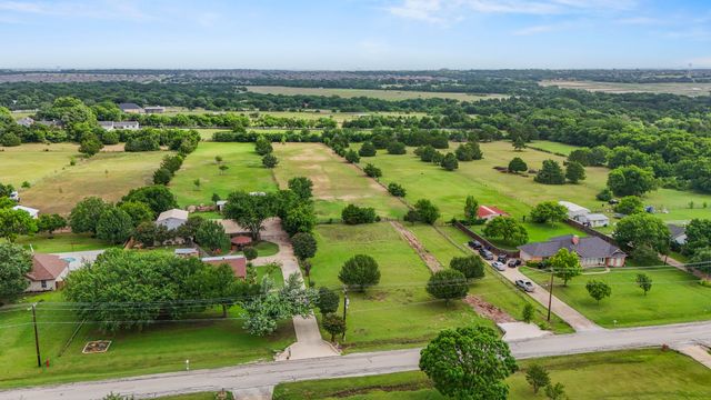 222 Lariat Trail, Ovilla, TX 75154
