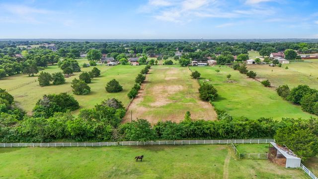 222 Lariat Trail, Ovilla, TX 75154