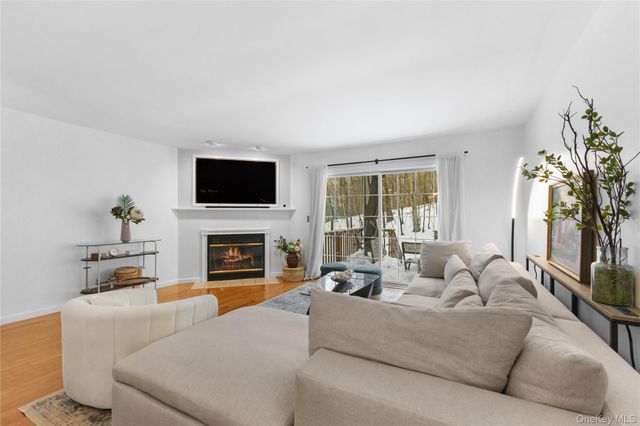 1107 Somerset Knoll, Brewster, NY 10509