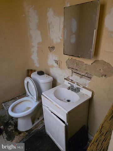 2236 S 69TH ST, Philadelphia, PA 19142