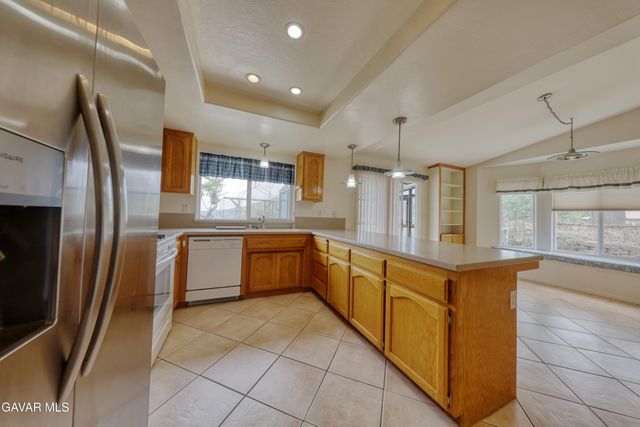 30751 Pinedale Drive, Tehachapi, CA 93561