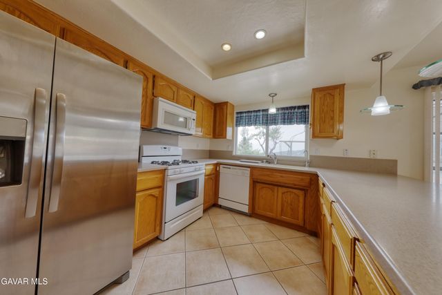 30751 Pinedale Drive, Tehachapi, CA 93561