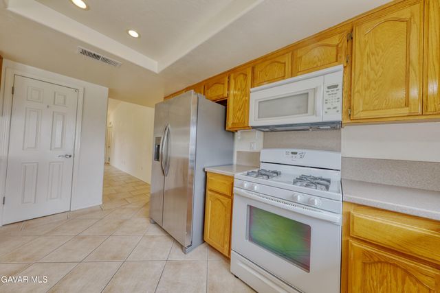 30751 Pinedale Drive, Tehachapi, CA 93561