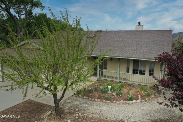 30751 Pinedale Drive, Tehachapi, CA 93561